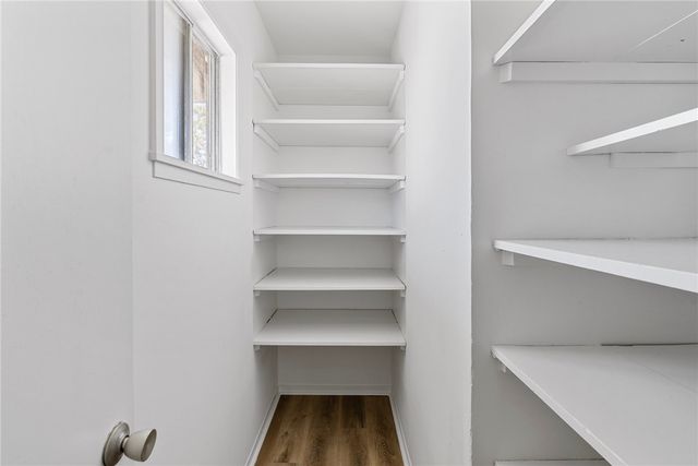 530 Oakdale Dr, Corpus Christi, TX 78418