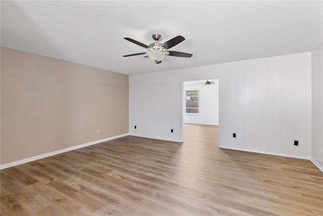 530 Oakdale Dr, Corpus Christi, TX 78418