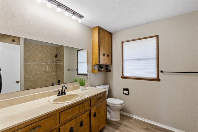 530 Oakdale Dr, Corpus Christi, TX 78418