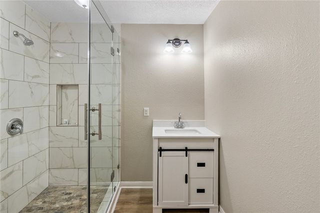 530 Oakdale Dr, Corpus Christi, TX 78418