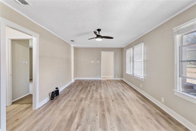 530 Oakdale Dr, Corpus Christi, TX 78418