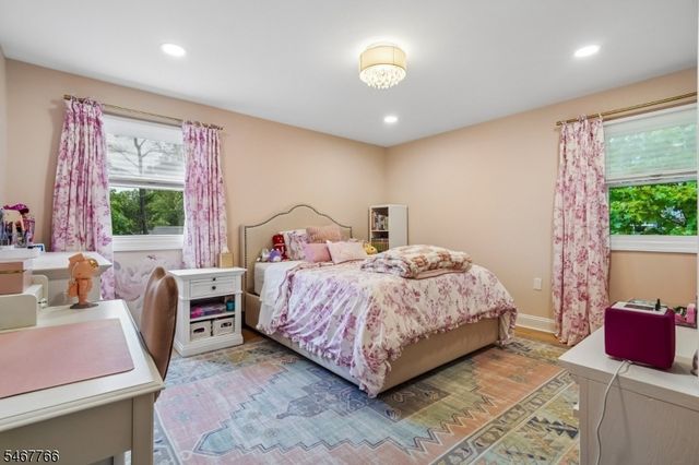 64 N Hillside Ave, Livingston Twp., NJ 07039