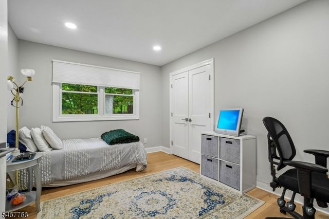 64 N Hillside Ave, Livingston Twp., NJ 07039