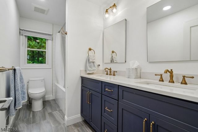 64 N Hillside Ave, Livingston Twp., NJ 07039