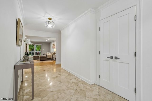 64 N Hillside Ave, Livingston Twp., NJ 07039