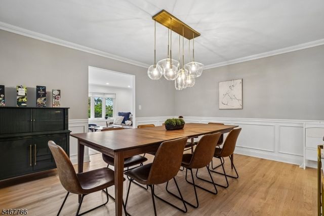 64 N Hillside Ave, Livingston Twp., NJ 07039