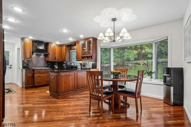 64 N Hillside Ave, Livingston Twp., NJ 07039