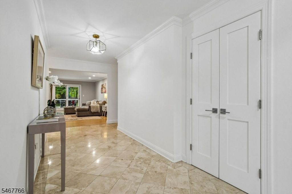64 N Hillside Ave, Livingston Twp., NJ 07039 — photo 3
