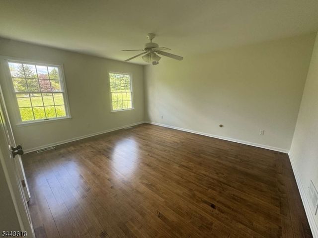 7 Globe Mills Rd, Alexandria Twp., NJ 08848