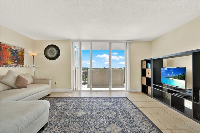 2750 NE 183rd Street 504, Aventura, FL 33160