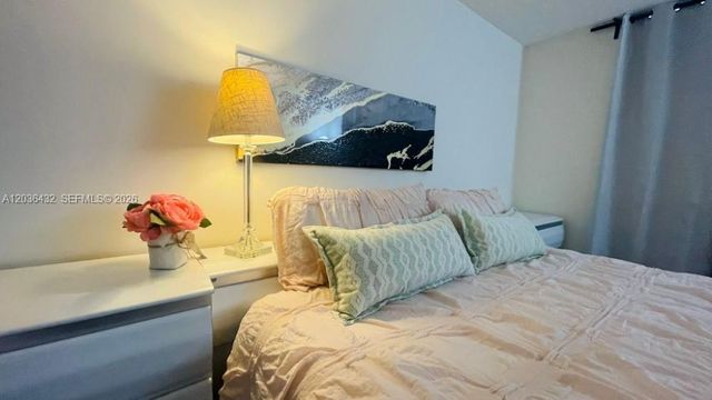 2750 NE 183rd Street 504, Aventura, FL 33160