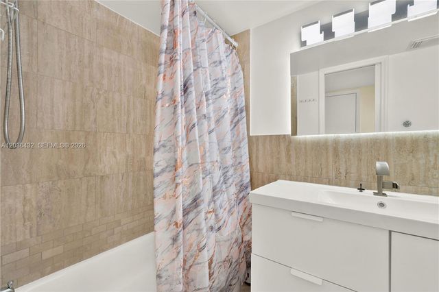 2750 NE 183rd Street 504, Aventura, FL 33160