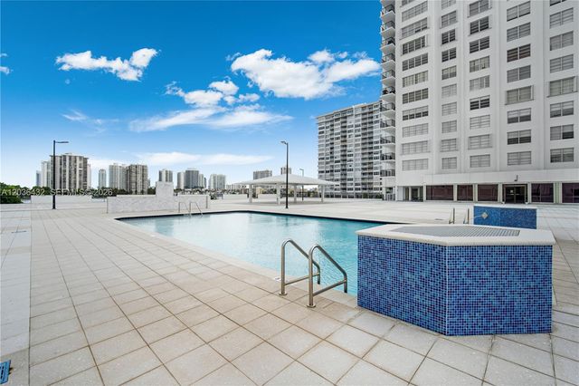 2750 NE 183rd Street 504, Aventura, FL 33160