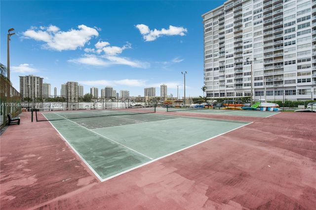 2750 NE 183rd Street 504, Aventura, FL 33160