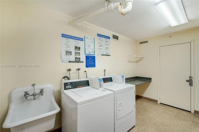 2750 NE 183rd Street 504, Aventura, FL 33160