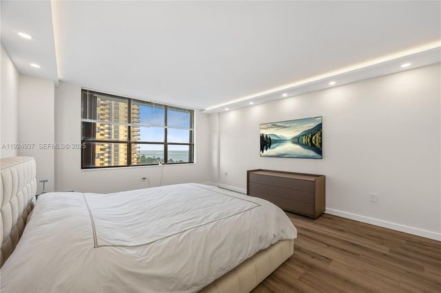 9801 Collins Ave 10G, Bal Harbour, FL 33154