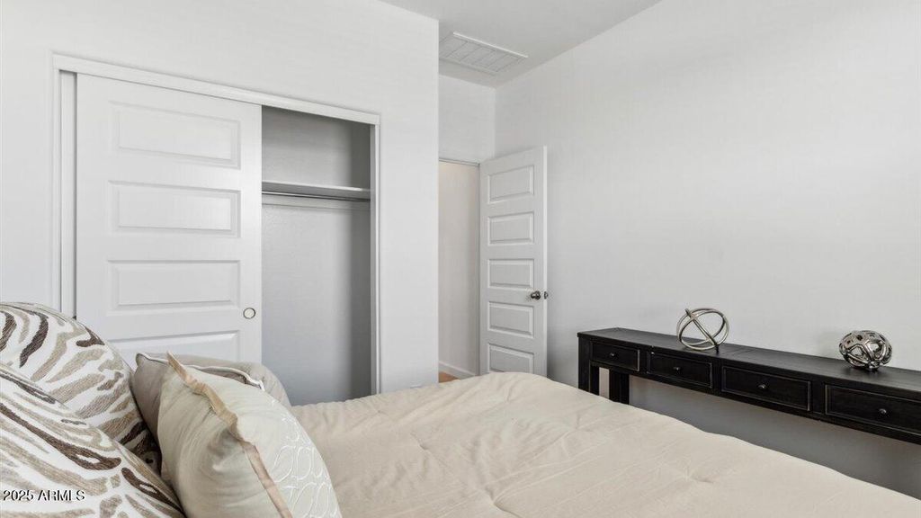 Image 16 of property listing at 18835 E LUZON Drive, Gold Canyon, AZ 85118