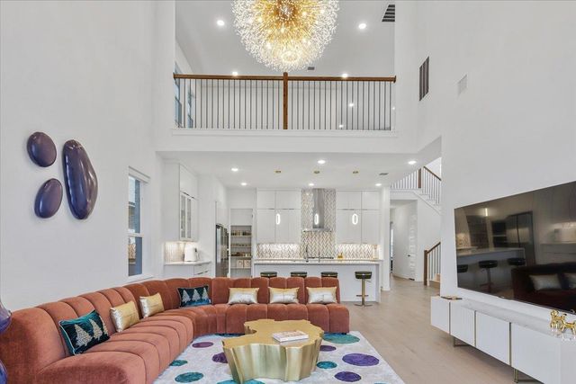 305 Lariat LOOP, Liberty Hill, TX 78642
