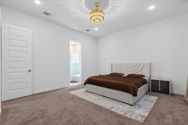 305 Lariat LOOP, Liberty Hill, TX 78642