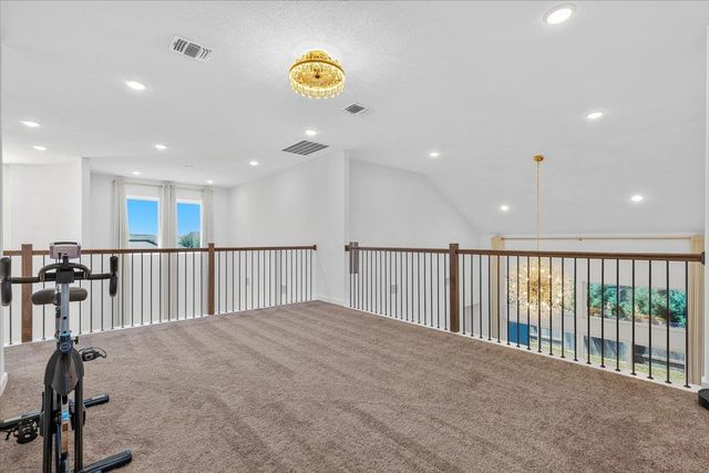 305 Lariat LOOP, Liberty Hill, TX 78642