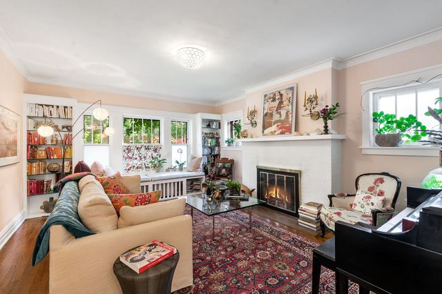 1312 Oak Avenue 1, Evanston, IL 60201