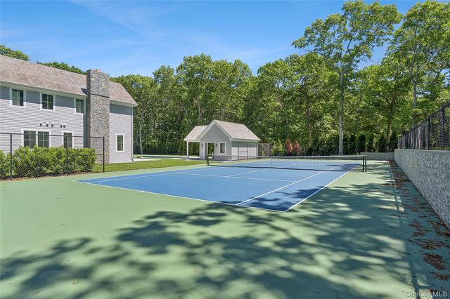 225 Norris Lane, Bridgehampton, NY 11932