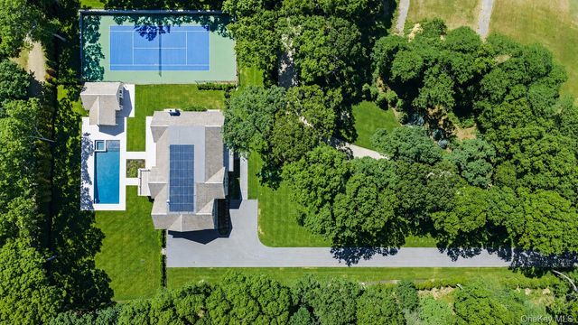 225 Norris Lane, Bridgehampton, NY 11932