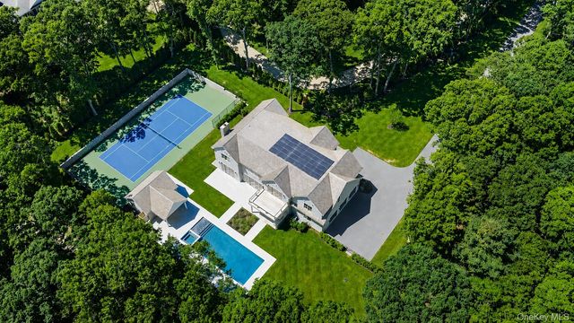 225 Norris Lane, Bridgehampton, NY 11932