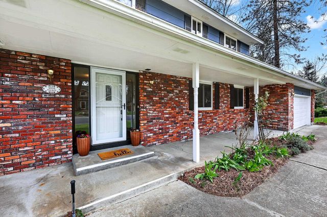 9806 N Seminole Dr, Spokane, WA 99208