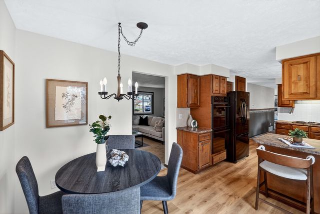 9806 N Seminole Dr, Spokane, WA 99208