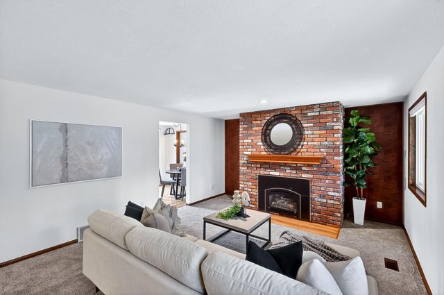 9806 N Seminole Dr, Spokane, WA 99208