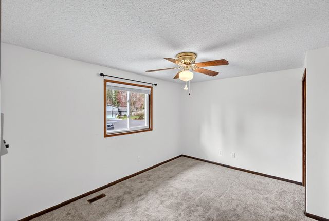 9806 N Seminole Dr, Spokane, WA 99208