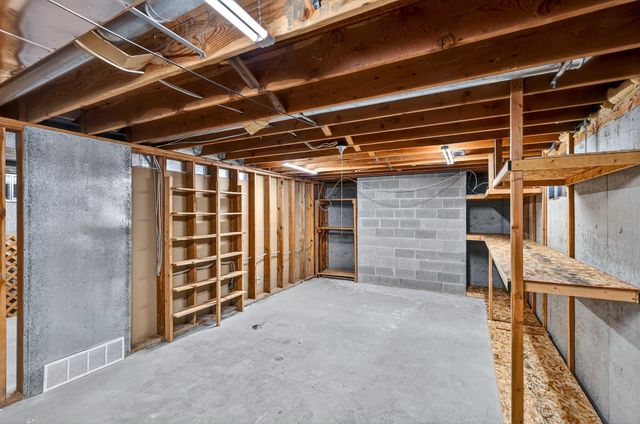 9806 N Seminole Dr, Spokane, WA 99208