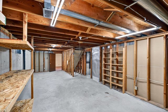 9806 N Seminole Dr, Spokane, WA 99208