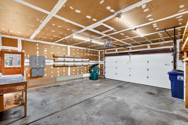 9806 N Seminole Dr, Spokane, WA 99208