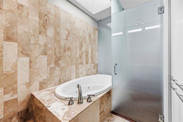 1107 W 17th Street, Houston, TX 77008