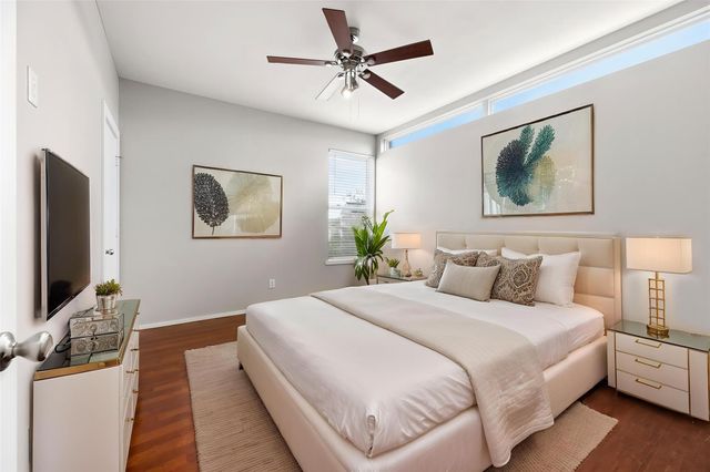 1107 W 17th Street, Houston, TX 77008