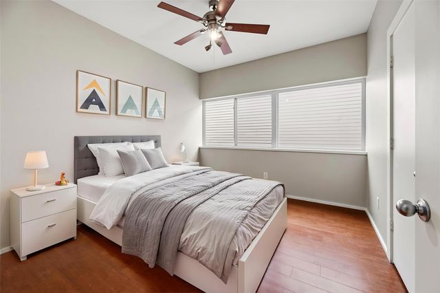 1107 W 17th Street, Houston, TX 77008