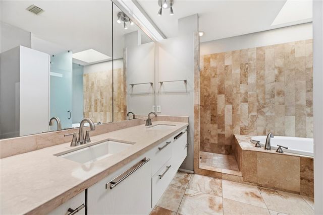 1107 W 17th Street, Houston, TX 77008