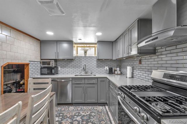 4061 Calhoun Street, Dearborn, MI 48126
