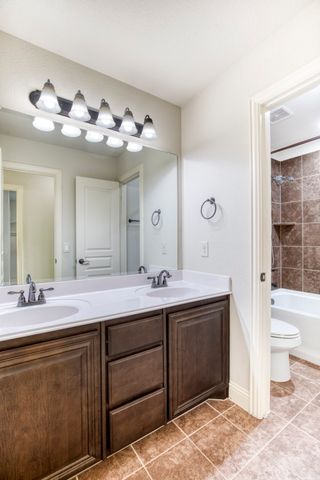 8801 Cassidy Lane, Aubrey, TX 76227