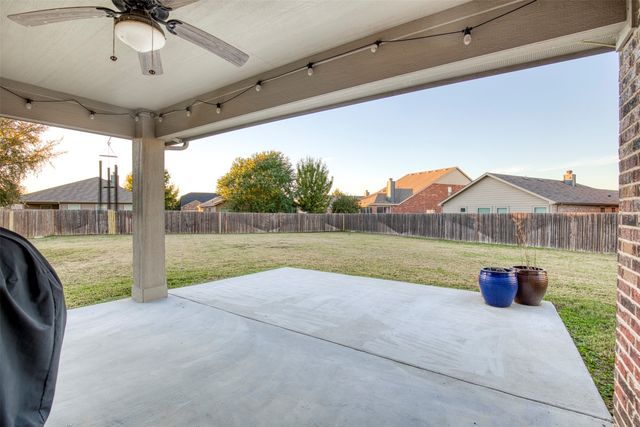 8801 Cassidy Lane, Aubrey, TX 76227