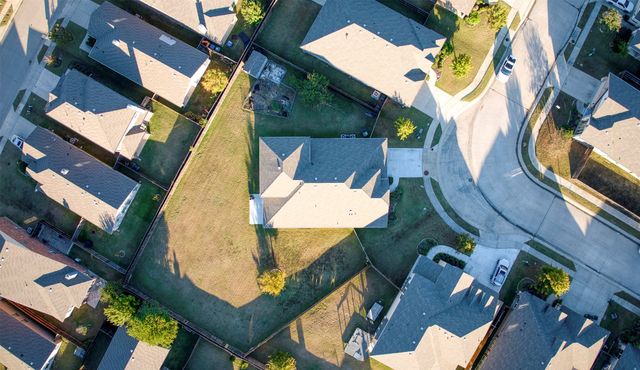 8801 Cassidy Lane, Aubrey, TX 76227