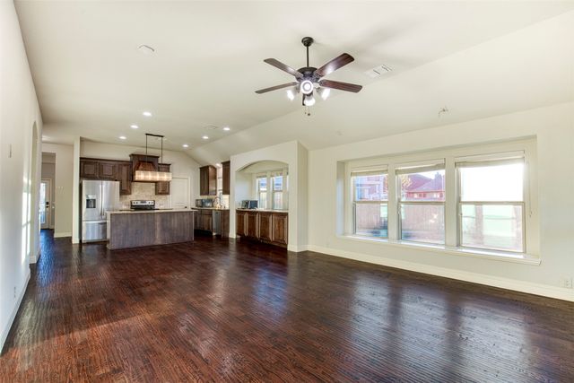 8801 Cassidy Lane, Aubrey, TX 76227