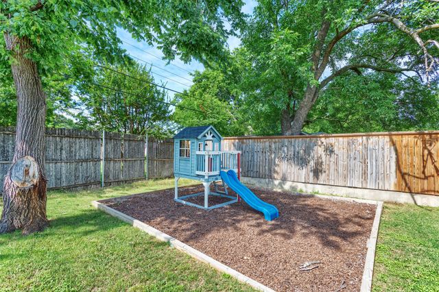 502 E Alexander Lane, Euless, TX 76040
