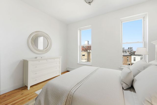 1581 BERGEN Street, New York City, NY 11213