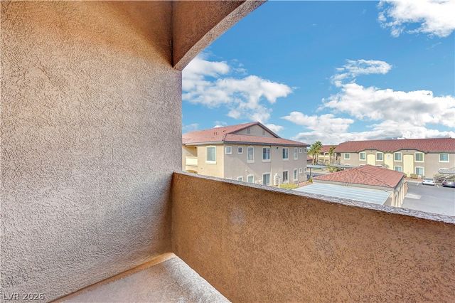 2305 West Horizon Ridge Parkway 2423, Henderson, NV 89052