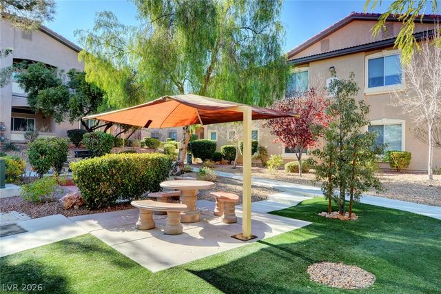 2305 West Horizon Ridge Parkway 2423, Henderson, NV 89052