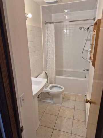 647 Blue Ash Drive Se 118, City Of Kentwood, MI 49548