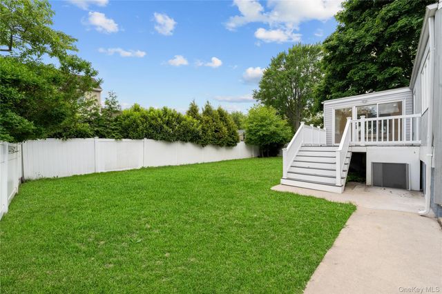 31 Cail Drive, East Rockaway, NY 11518